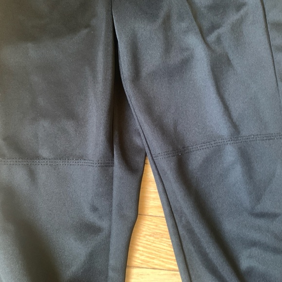 small softball or baseball pants in good used condition - Picture 4 of 7